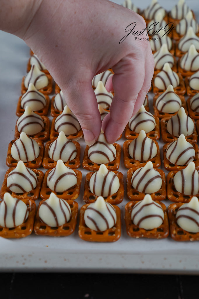 Limited PLR Eyeball Pretzel Bites