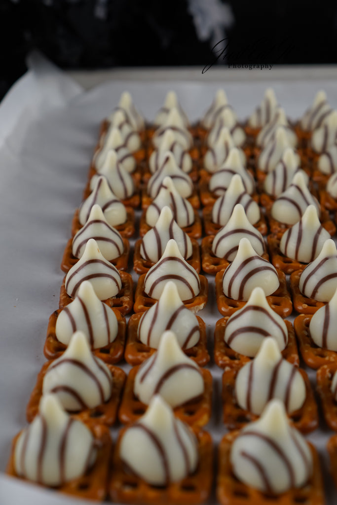 Limited PLR Eyeball Pretzel Bites