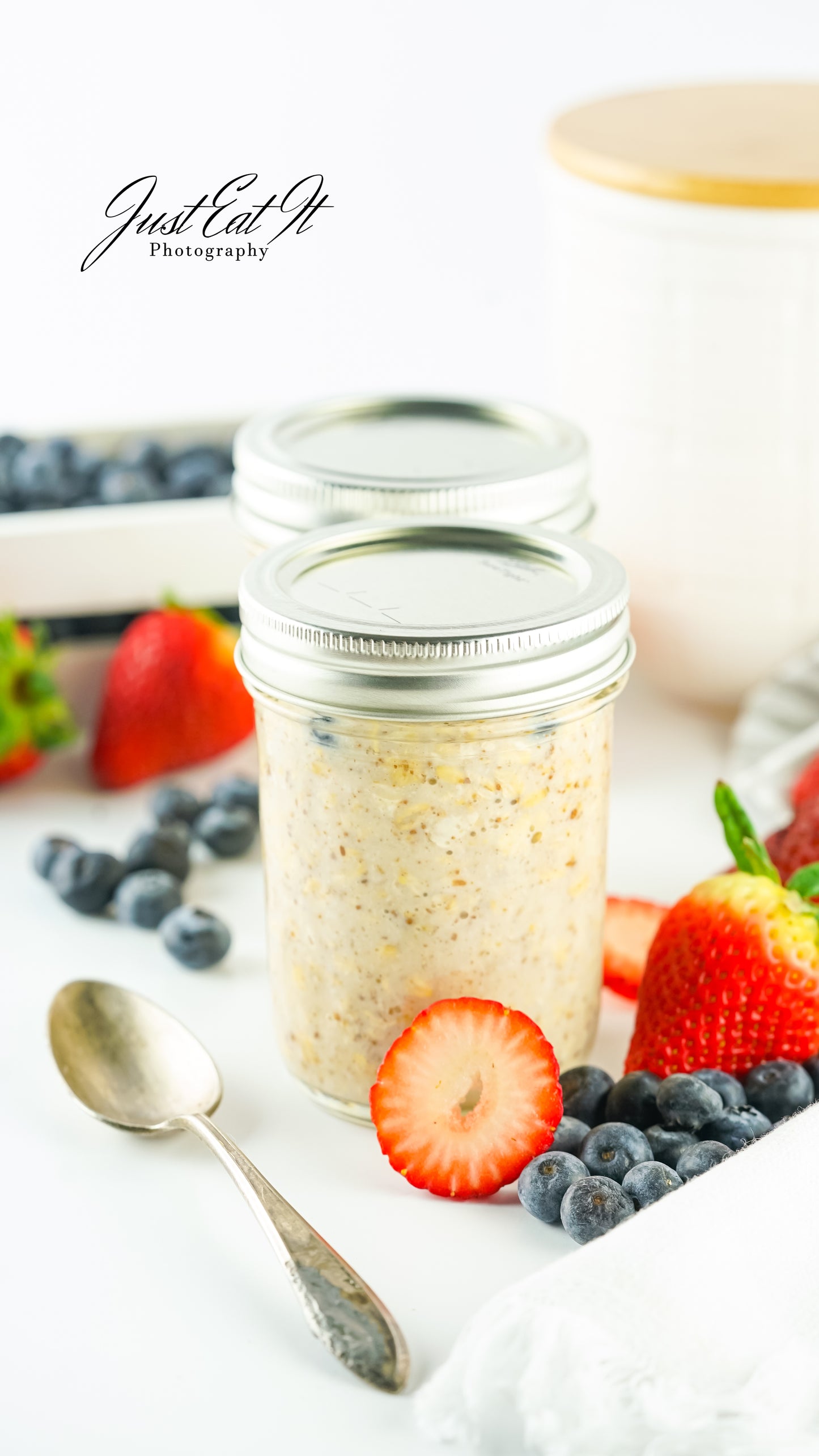 lactation overnight oats-19.jpg